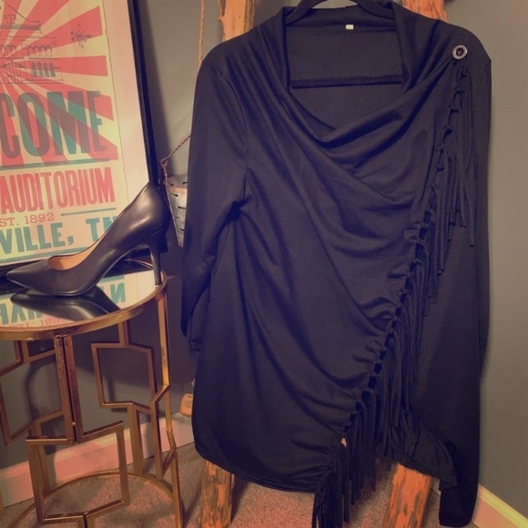 Tops - Boutique Black Button Front Fringe Wrap Top XL